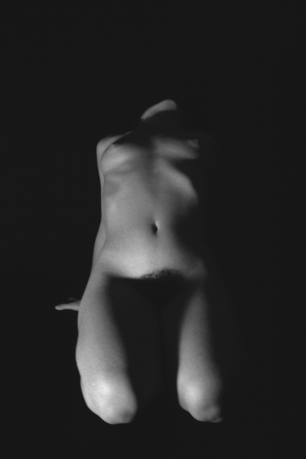 Nue - Canon 1000fN - Kodak T-Max 400